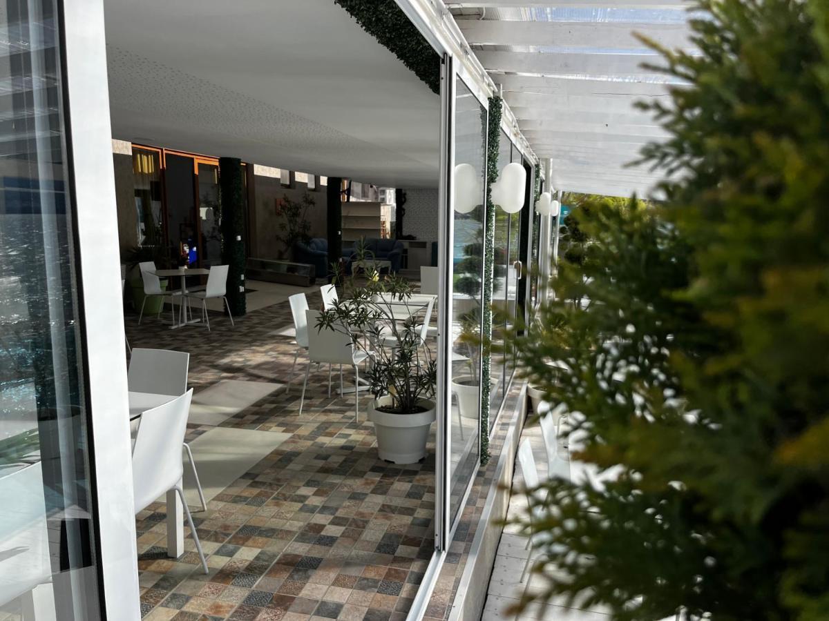 Riviera 990 - Resort & Restaurant Ieşelniţa 外观 照片