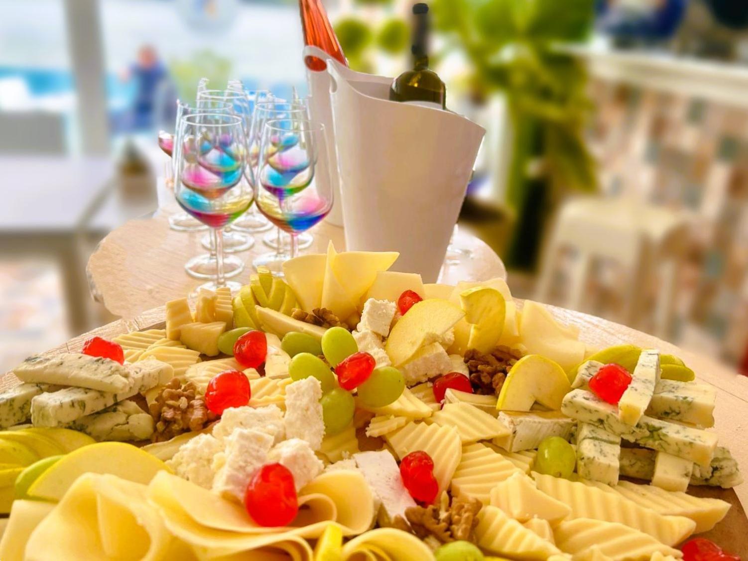 Riviera 990 - Resort & Restaurant Ieşelniţa 外观 照片