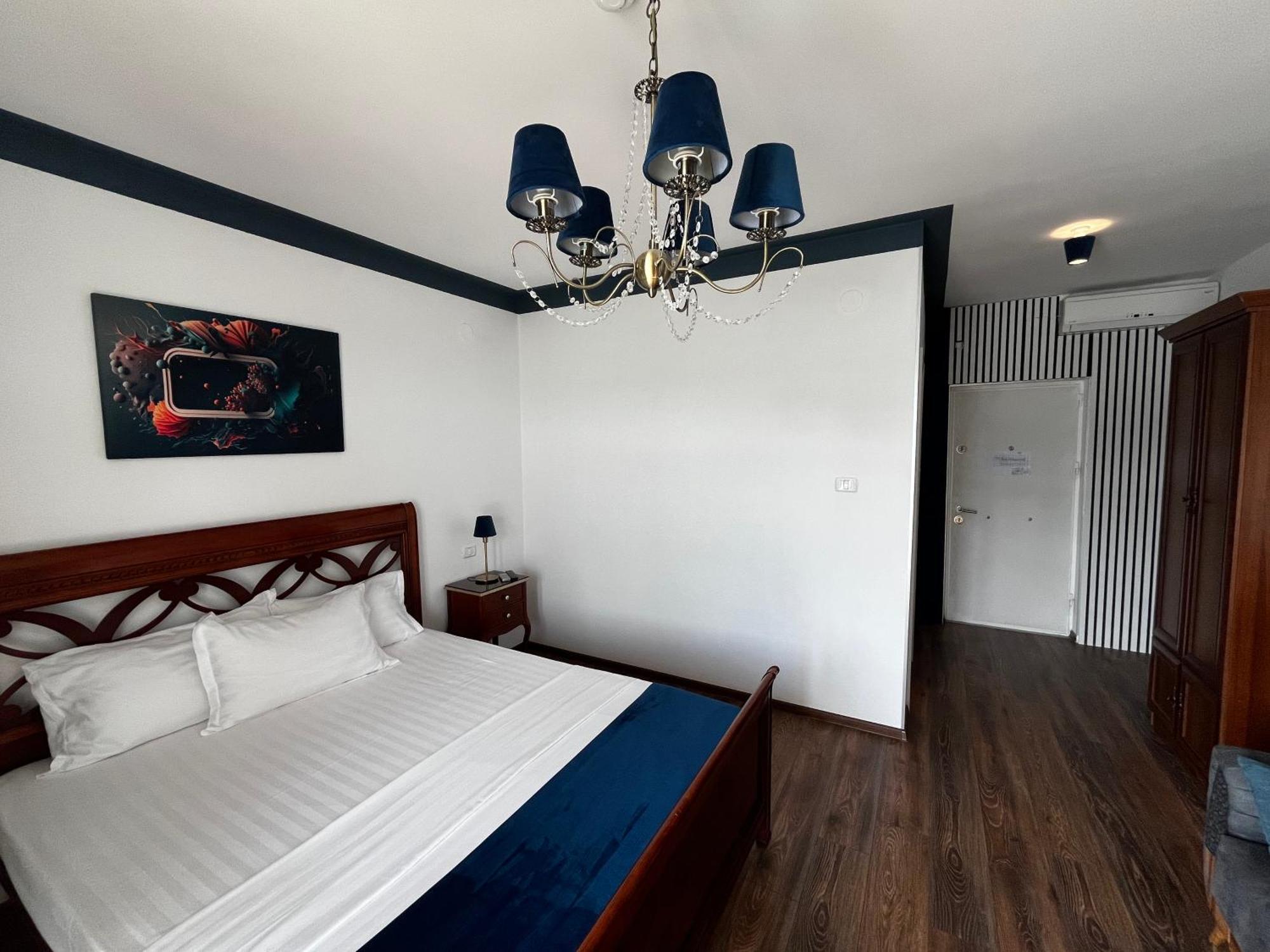 Riviera 990 - Resort & Restaurant Ieşelniţa 外观 照片