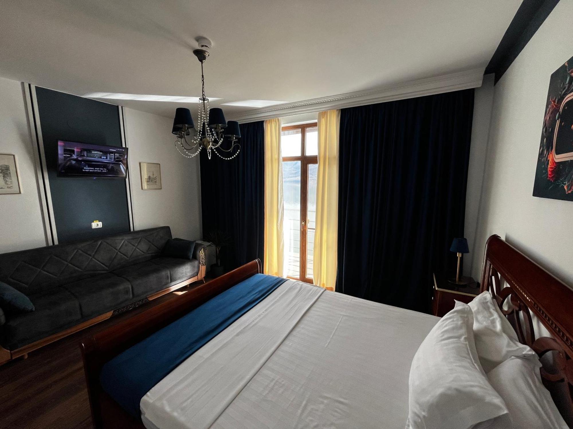 Riviera 990 - Resort & Restaurant Ieşelniţa 外观 照片