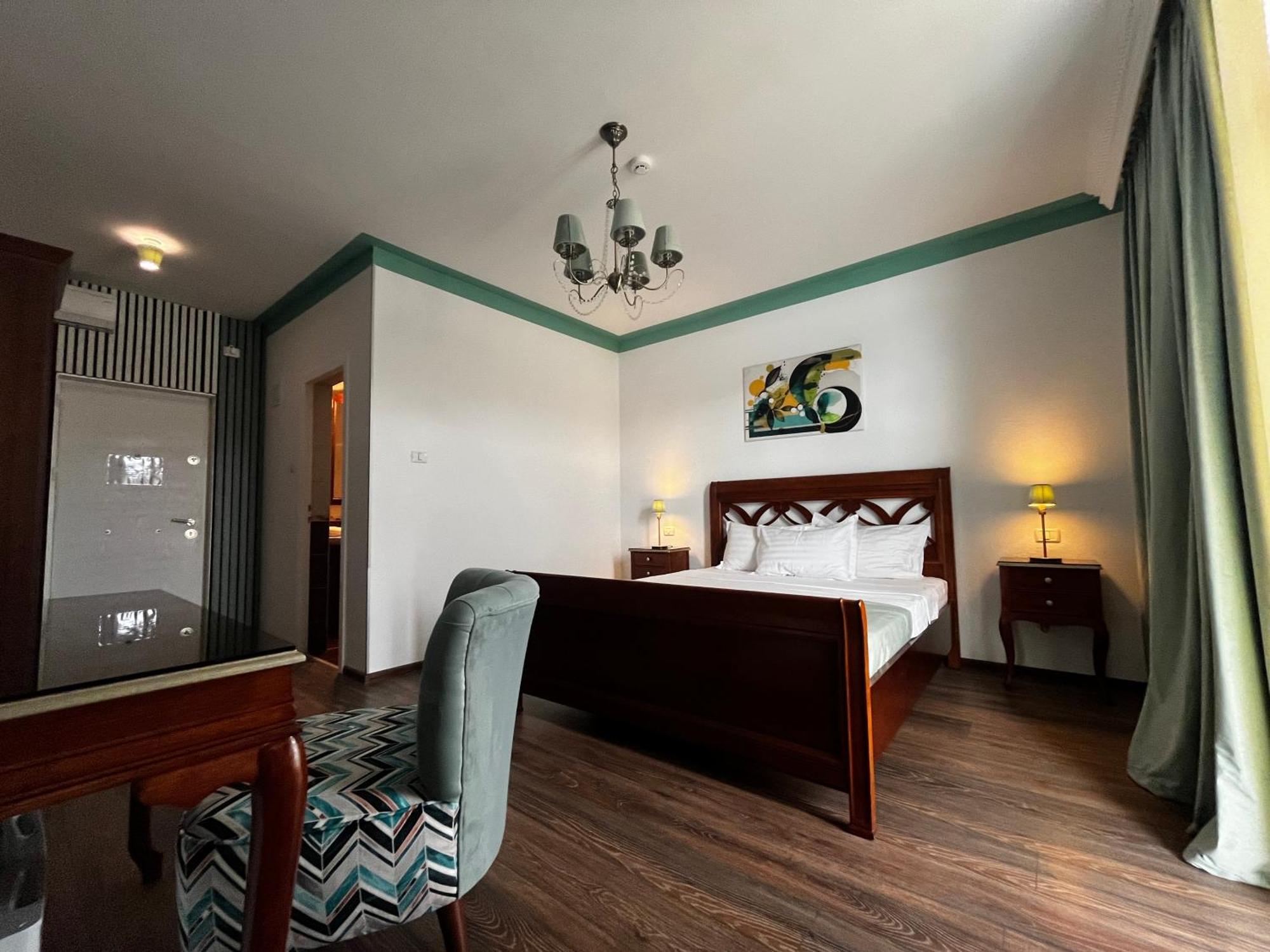 Riviera 990 - Resort & Restaurant Ieşelniţa 外观 照片